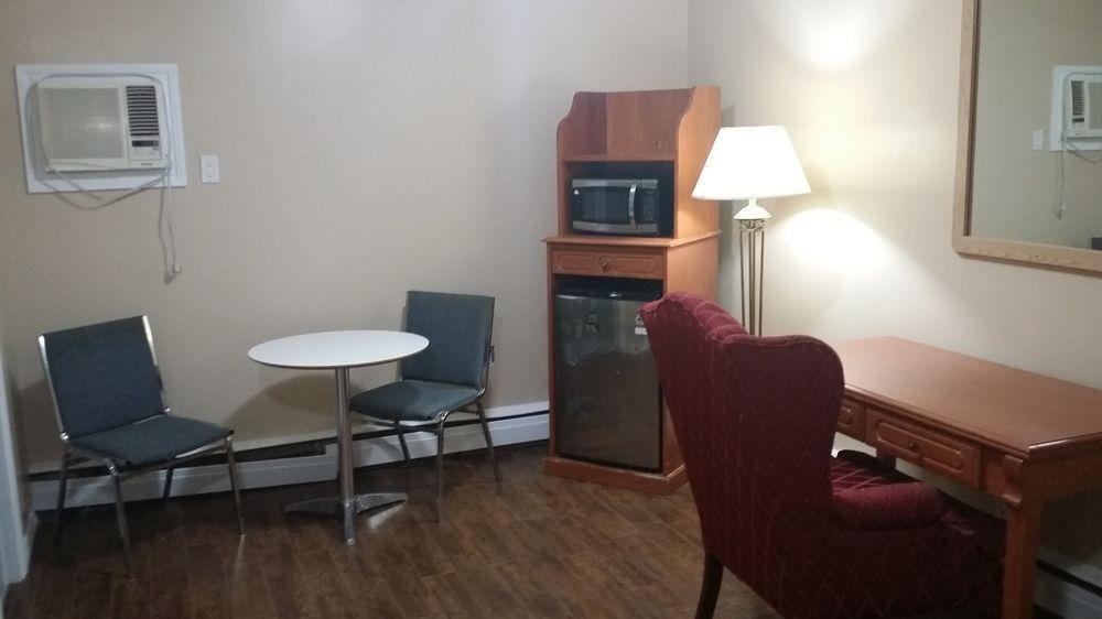 American Plaza Motel London Exterior photo
